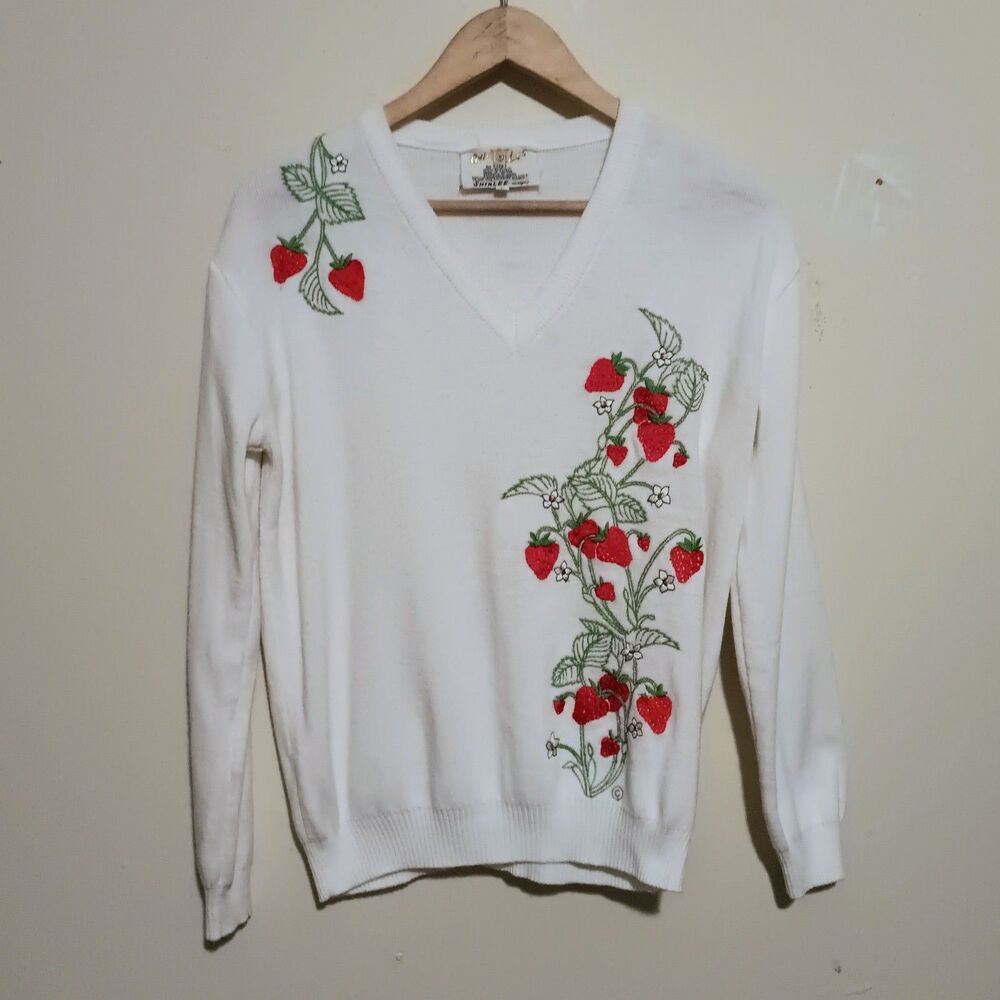 Vintage Cyn Les Shirlee Designs Strawberry Sweater-Large-Embroidered-Cottagecore